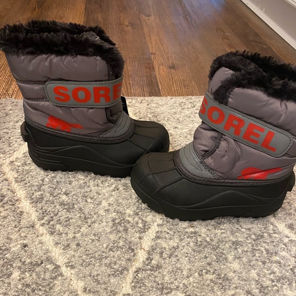 Brand New in the box, Kids Sorel Snow Boots - Picture 2 of 8